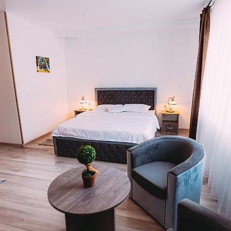 Motel Piatra Corbului 比卡兹 外观 照片