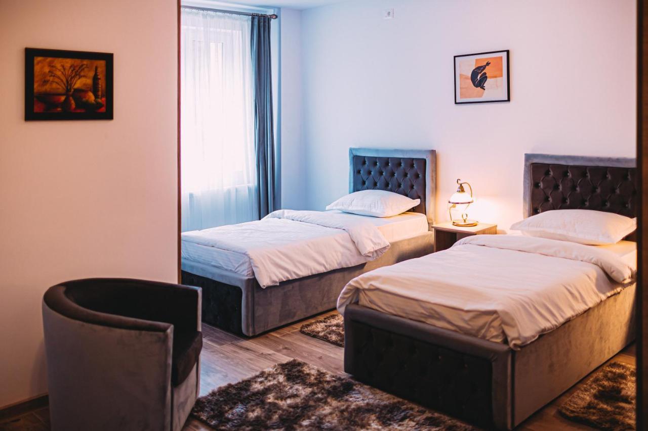 Motel Piatra Corbului 比卡兹 外观 照片