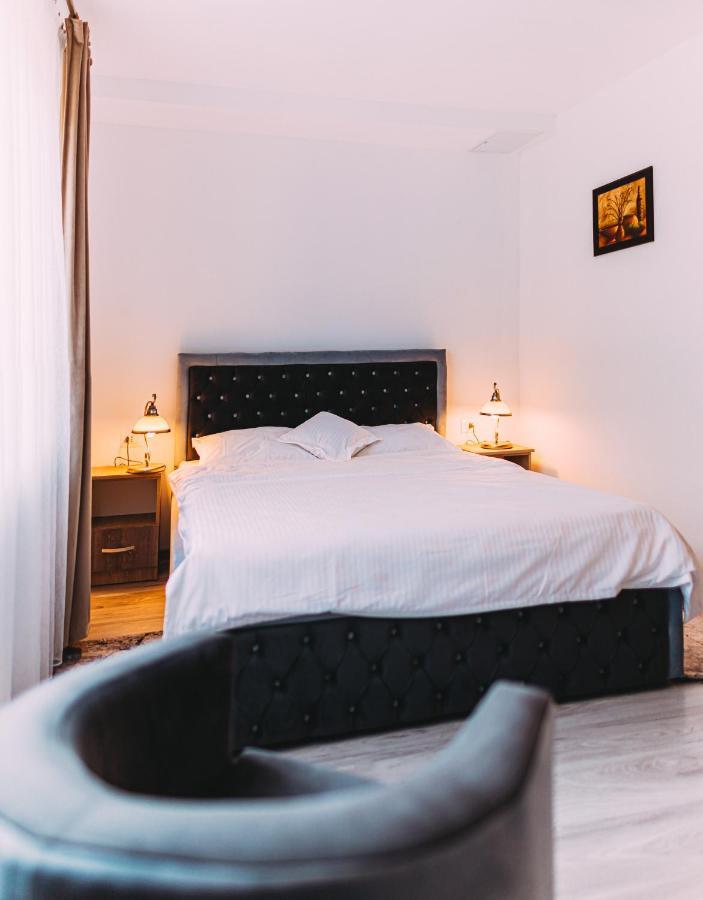 Motel Piatra Corbului 比卡兹 外观 照片